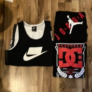 Lot of 3 mens shirts Nike, Jordan, DC